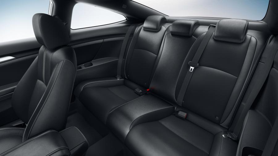 Интерьер Honda Civic Coupe (FC) 2018 года  (NA) (фото 5 из 7)